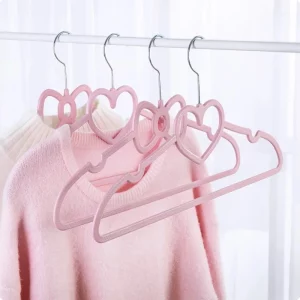Cintre motif cœur style féminin et élégant lot de 10