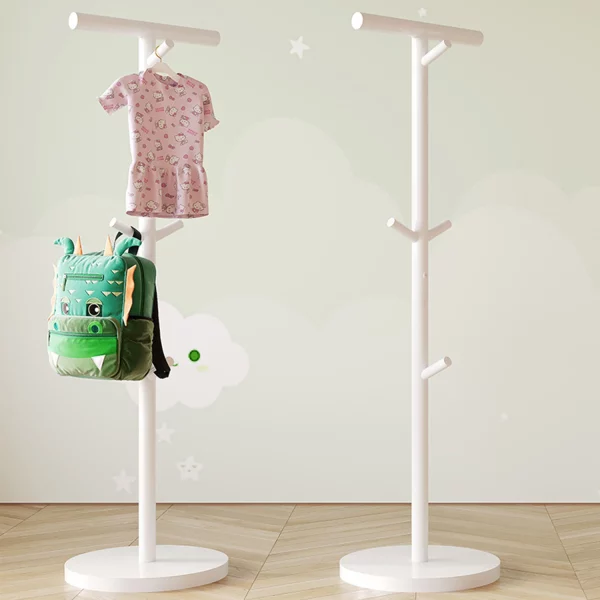 Portant vêtement enfant sur pied design ludique