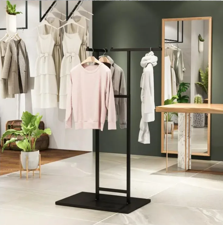 Portant vêtement sur pied boutique base rectangulaire