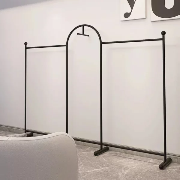 Grand portant vêtement design arc pour boutique – Image 11