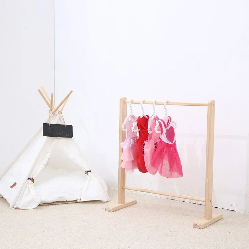 Portant vêtement enfant compact en bois naturel