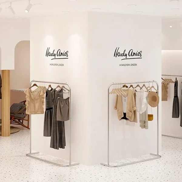 Portant vêtement sur pied métal argenté style boutique – Image 6