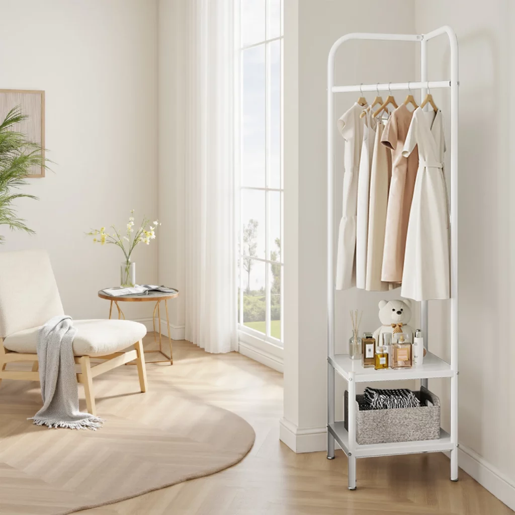 Portant vêtement d'angle en métal avec étagère pratique