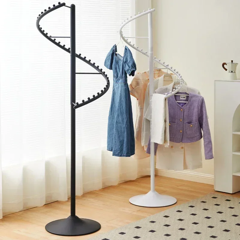 Portant vêtement design en spirale en métal professionnel